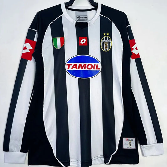 2002/03 Juventus Home Retro Long Sleeve Football Shirt