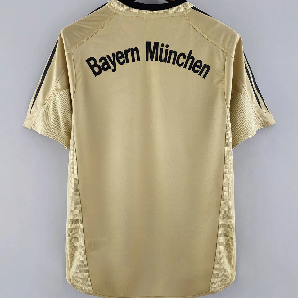 2004/05 Bayern Munich Away Retro Football Shirt
