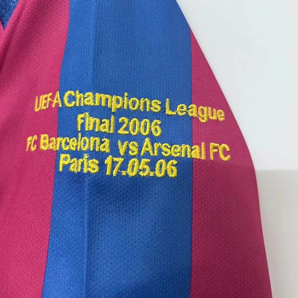 2005/06 Barcelona Home Long Sleeve Retro Football Shirt