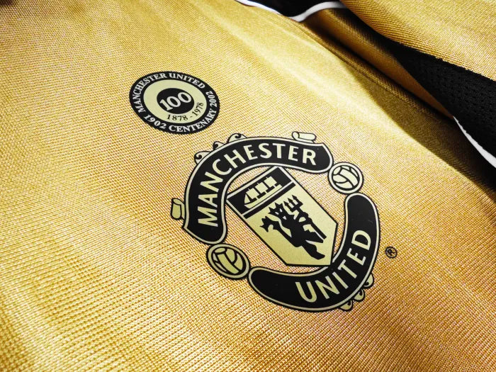 2001/02 Manchester United Reversible Centenary Retro Football Shirt