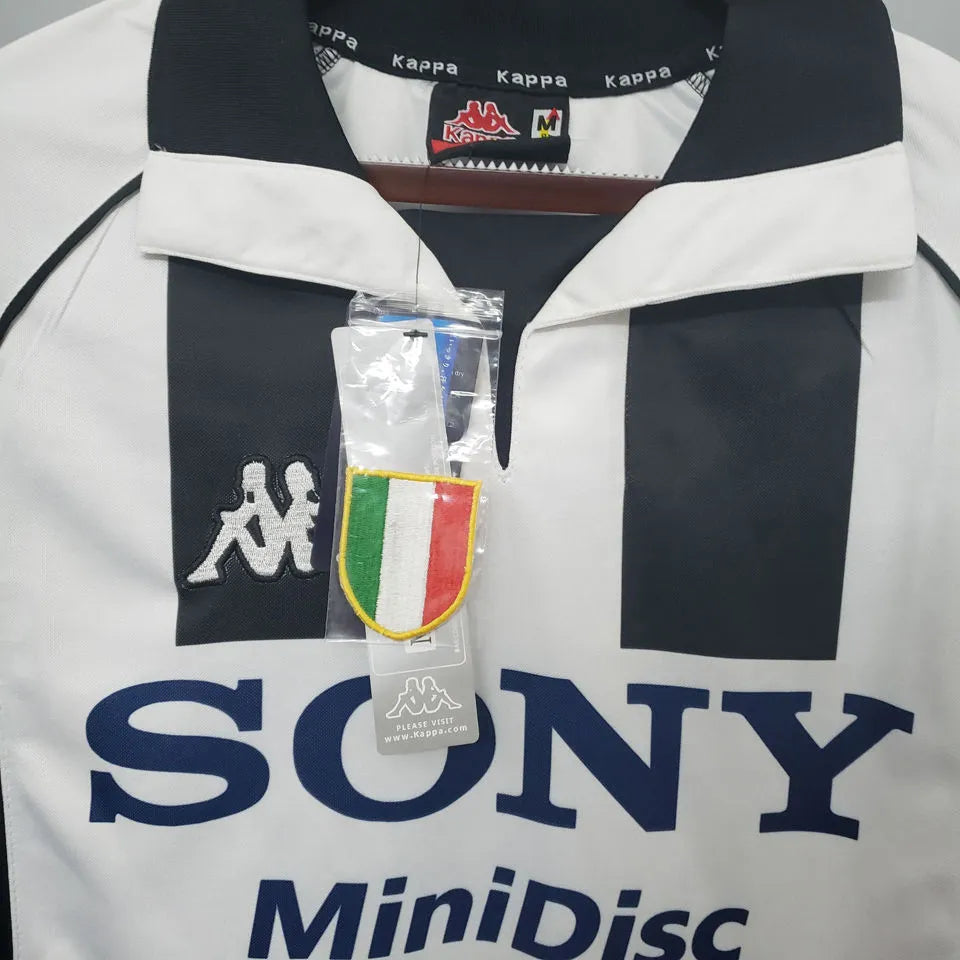 1997/98 Juventus Home Retro Football Shirt