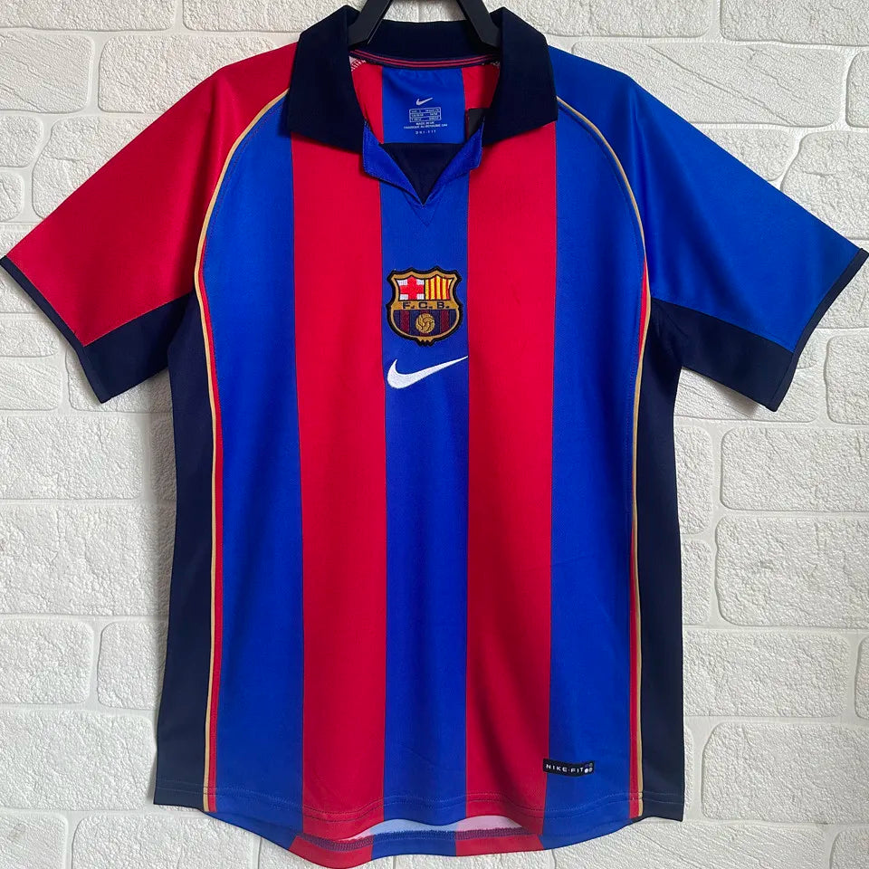 2001/02 Barcelona Home Retro Football Shirt