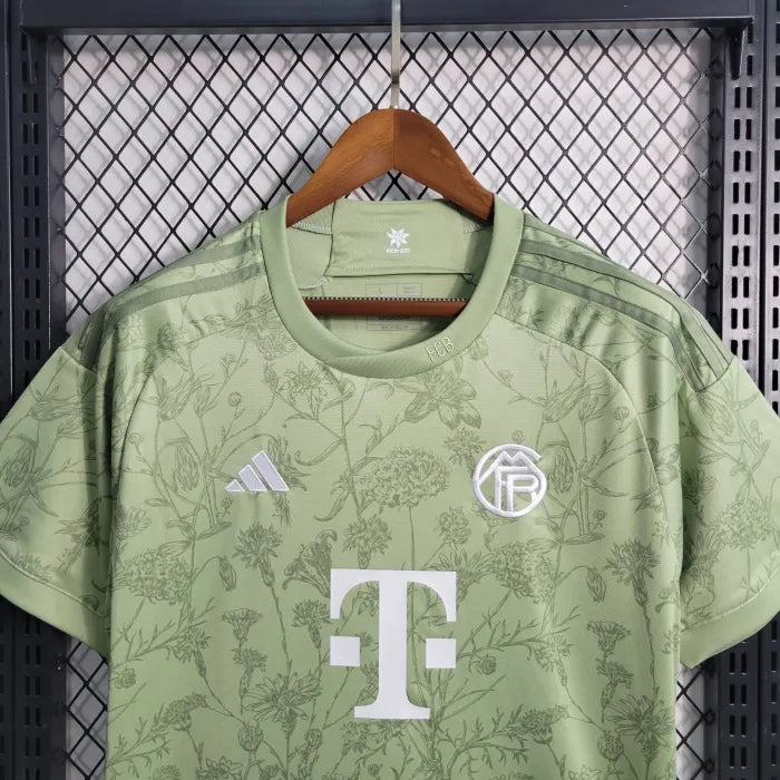 2023/24 Bayern Munich Oktoberfest Special Football Shirt