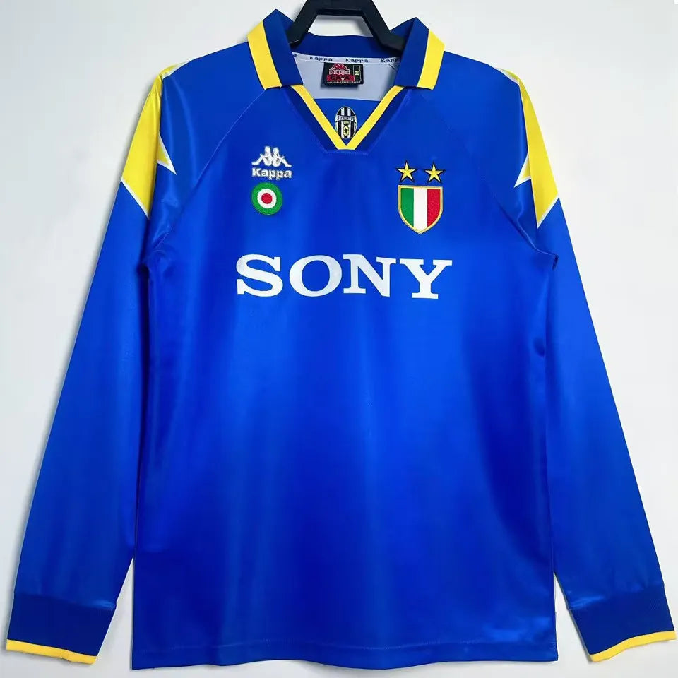 1995/96 Juventus Away Retro Long Sleeve Football Shirt