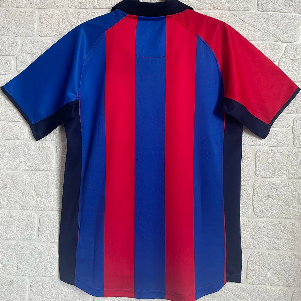 2001/02 Barcelona Home Retro Football Shirt