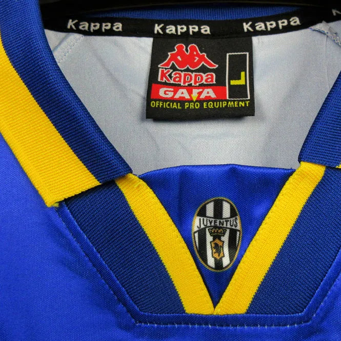 1995/96 Juventus Away Retro Football Shirt