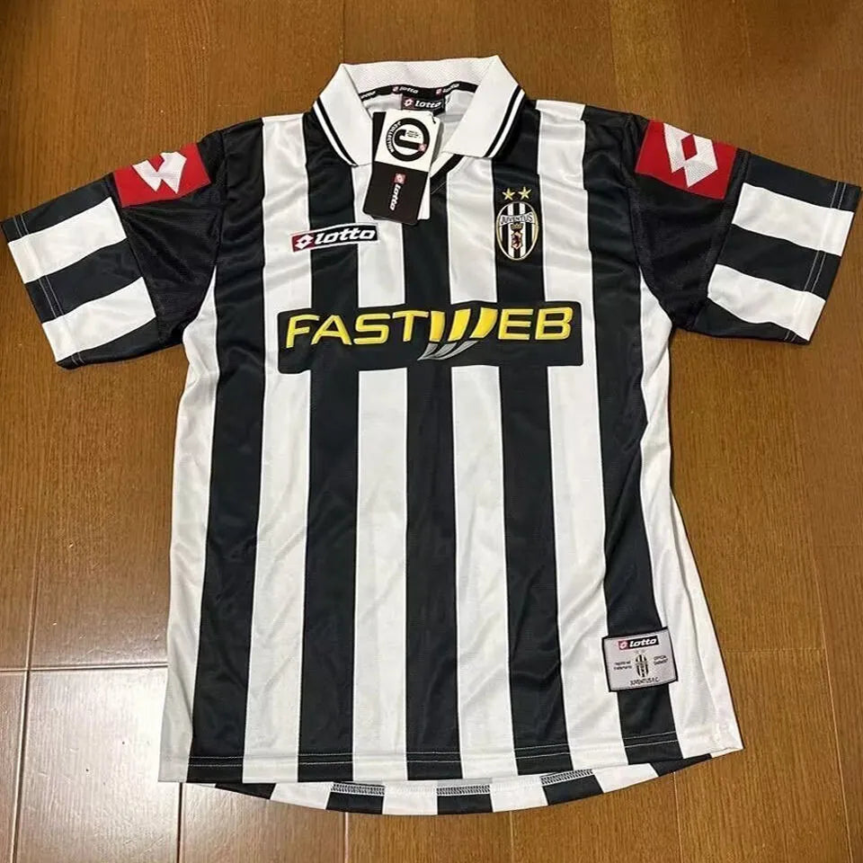 2001/02 Juventus Home Retro Football Shirt